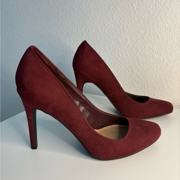 Elegant Burgundy Suede Heels - Picture 1 of 5